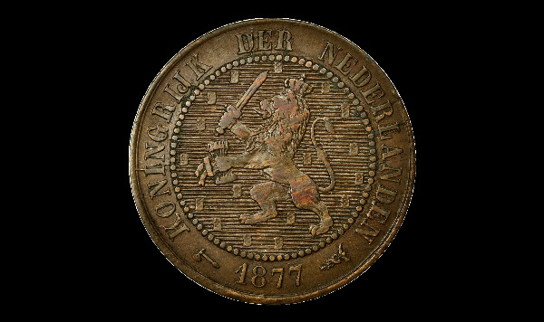 2½ centesimi, Più regni, dritto; tipo 1877–1898; 1903–1906; 1912–1941; esemplare 1877; esemplare rappresentativo del gruppo, non di tutte le varianti