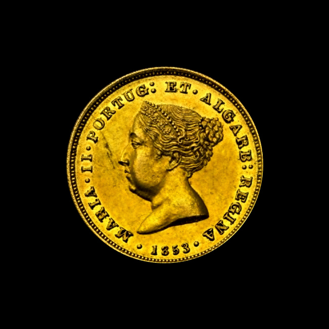 Portugal — 2.500 Réis — Ouro — 1853 — Real histórico — Maria II — anverso